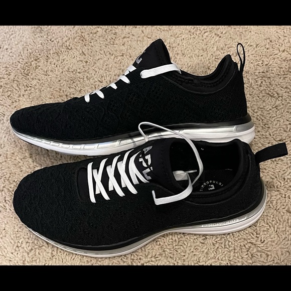 APL TechLoom Phantom, Black/White, Women 9, sells Brand New $185 - Picture 3 of 3